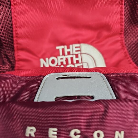 The North Face Recon Backpack – Red / Maroon – Classic Daypack - Picture 3 of 15
